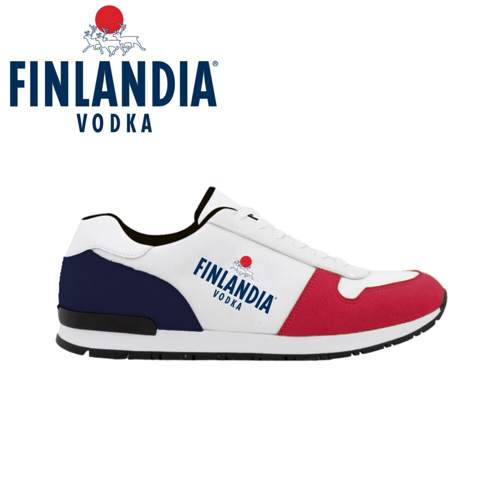 finnland trainer mit logo sk2040
